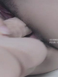 微博极品网红小萝莉【桃小沫沫酱】学校教室楼道露出，极度的兴奋已经克制不住淫液的流淌