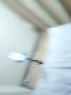 小婊妹的诱惑露脸一天不做爱浑身都难受，舔着小哥哥的鸡巴说着最骚的情趣，无毛骚逼特写各种姿势抽插，浪叫不断