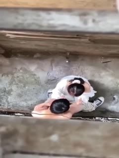 网爆门事件-大学情侣光天化日下楼道巷子啪啪