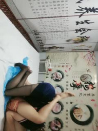 【刘老根探花】，挂羊头卖猪肉的老中医SPA养生馆，黑丝少妇，白臀骚穴水汪汪，抵不住诱惑赶紧插入，物超所值