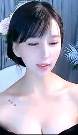 CC主播 极品性感嫩妹 大锤妹妹 直播骚舞诱惑 20211111 抖奶