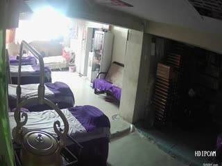 养生馆偷窥丰满老板娘光屁屁洗内内换衣服