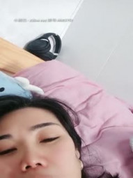 乱伦嫂嫂的爱情故事跟小叔子激情啪啪 真骚口交大鸡巴还拿AV棒玩骚逼 被小哥各种姿势玩弄，自慰高潮喷水