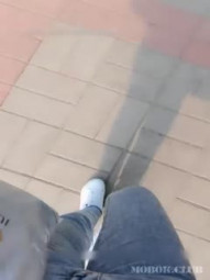 高颜值御姐初下海就玩这么大,户外溜达露出,桥洞下诱惑秀,找个公厕紫薇