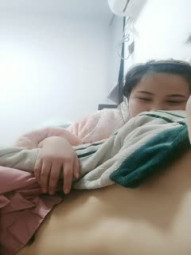 【换妻探花】，畅谈换妻心得，预告下一步活动进展，极品美少妇，美乳坚挺粉红，撩骚粉丝人气爆棚