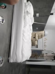 换妻探花回归第三天，继续4P交换操逼，少妇操逼操多了屁股很紧致，开档连体网袜，猛怼骚大屁股