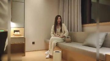 追梦人文轩约上昨晚预约西装1米7几妹子 脱掉外套舌吻深喉口交 擡起大长腿抽插啪啪撞击声