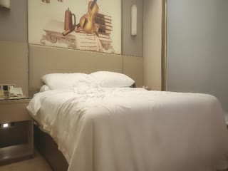 迎中秋约外围兼职大三学生妹苗条粉嫩美腿翘臀小马哥天天干炮真敬业