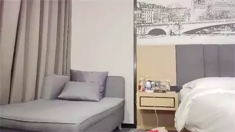 午夜探花步宾探花第二场约了个牛仔裤性感大奶妹子啪...