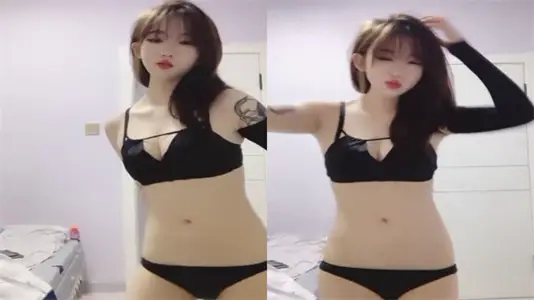 白皙苗条大奶骚货淫声浪语挑逗互动，性感曼舞道具自慰高潮迭起