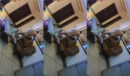 好兄弟夫妻来家里玩换妻游戏，两个媳妇换着操