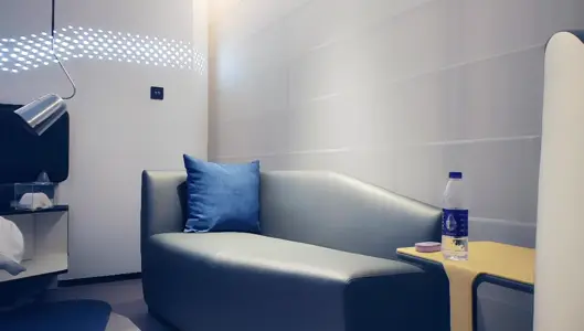 【小宝寻花】，大圈外围女神，美艳风骚尤物