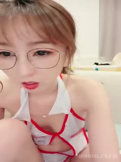 国产小夫妻居家啪啪,气氛欢快,男友第壹视角后入大屁股,边拍打边干,屁股都打红了