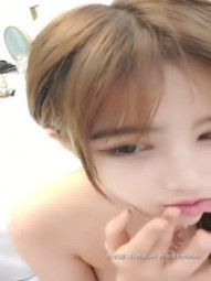 最美羊羊全程露脸跟大哥激情，胸前的发财真诱人，性感纹身给大哥口交让大哥草嘴，摆起姿势乳交射奶淫荡刺激