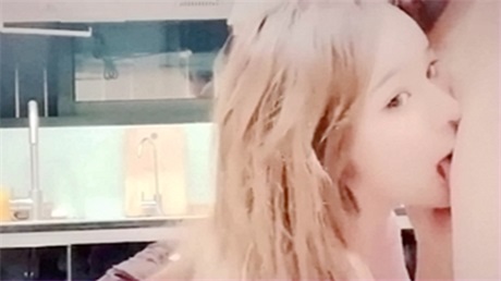 卡哇伊巨乳美女护士制服诱惑男友打炮