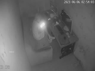 《魔手☛外购》商城公共女厕全景偸拍各种制服店员小姐姐方便后位一镜到底大屁股盛宴