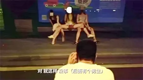 深夜档全流出 箱子里美女邀路人随便玩 即兴户外露出 ...