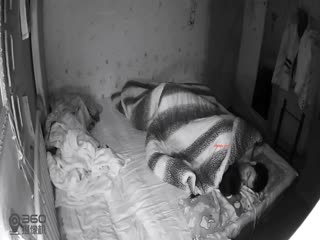 小胖哥广东出差网约170CM肤白貌美的高颜值无毛混血美女宾馆啪啪~操完一次闲聊一会后又拔掉内裤干