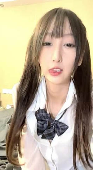 说话嗲嗲马尾辫小妹 半脱下黑丝扣穴调情 翘起屁股手指猛捅 大屁股骑坐娇喘好听