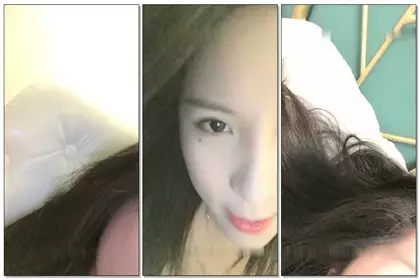 【女大学生宿舍】，偷拍室友，拉上蚊帐，极品粉穴美乳，少女气息迎面而来，紧张刺激香艳