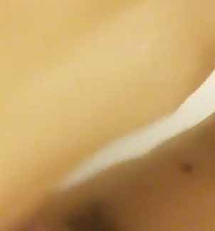 网红推女郎何奕恋退隐江湖最后流出的3部VIP收费视频1