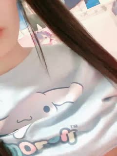 甜美漂亮小少妇激情大战喜欢上位射一嘴。