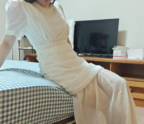 海角社区.第一次跟老婆做爱视频有点紧张