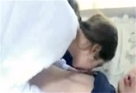 带女友废弃房屋野战 太刺激都干潮喷了 不够爽回家接...