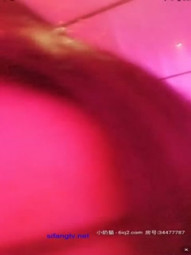 小骚逼风情万种 ~无内跳蛋到酒吧自慰，强劲音乐下狂摇被社会仔摸奶，舌吻，性瘾了躲到厕所喷水揉奶，蹦迪骚啊！