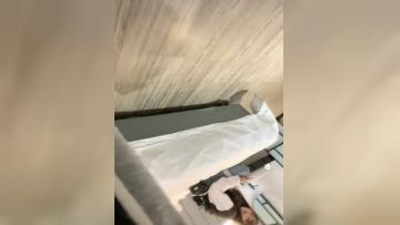 2023.3.26，【瘦猴先生探花】，兼职学生妹，深夜来访，小伙掐着脖子爆操，软玉温香颠鸾倒凤，值得一撸，强烈推荐(1)