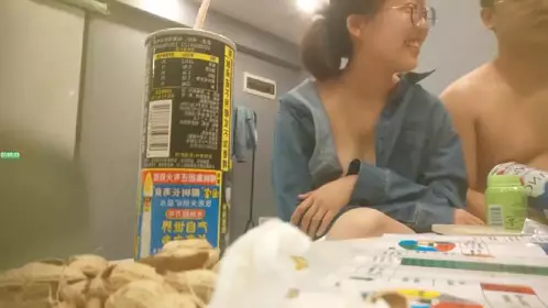 【换妻游戏呀】今夜3对夫妻年度换妻淫乱盛宴颜值都不错互相舔胸摸逼交换伴侣激情无限